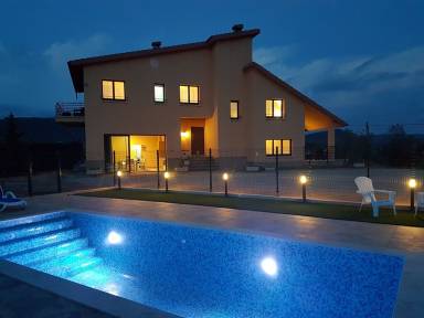 Casa Piscina Cardona