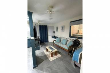 Apartment Watts Village