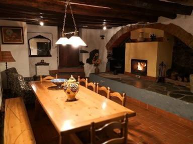 Cottage Yard Montseny