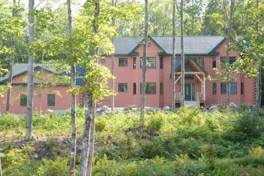House Pet-friendly Gorham