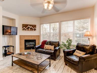Condo Aurora