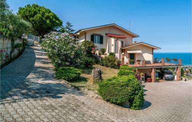 Casa Roseto degli Abruzzi