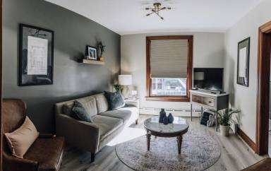 House Pet-friendly Minersville