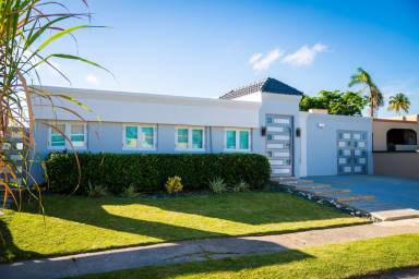Villa Dorado