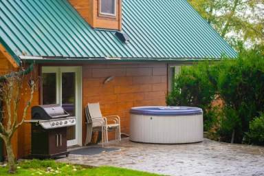 Cabin Balcony/Patio Everett