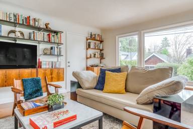 House Pet-friendly Lake Oswego