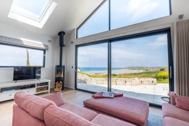 Enjoy the Cornish Coast with holiday cottages in Gwithian - HomeToGo