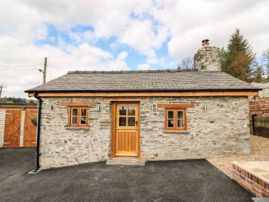 Cottage Balcony/Patio Penybont