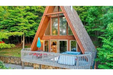 Cabin Balcony/Patio LaFollette