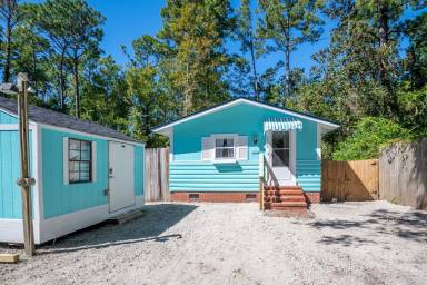 Cottage Balcony Village Square Townhomes