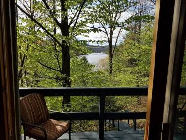 New Hampshire Vacation Rentals: Cabins & Houses | HomeToGo