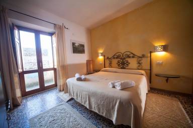 House Villanova Monteleone