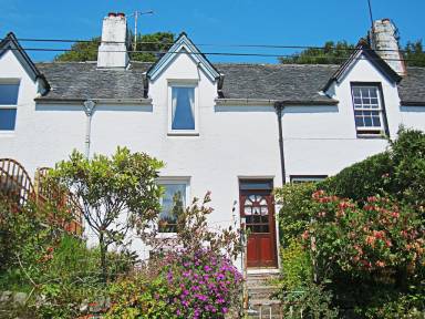 Enjoy Argyll countryside in style with Lochgilphead holiday cottages - HomeToGo