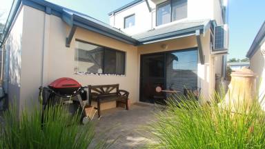 House Pet-friendly Bramley