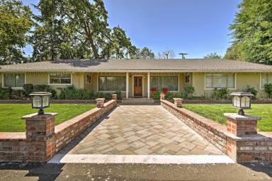 House Gilroy