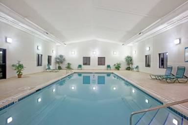 Apartment Pool Lake Forest