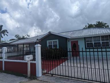 House Pet-friendly Ladyville