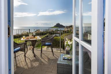 Holiday Cottages in Marazion - HomeToGo