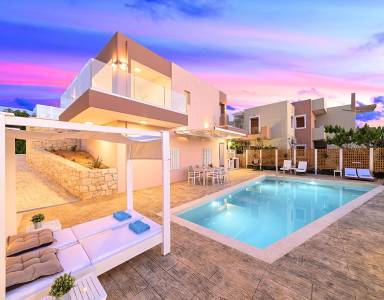 House Pool Kournas