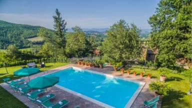 Villa Pool Felcino Nero