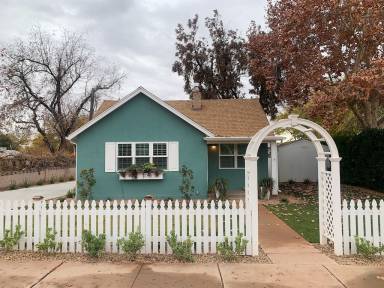 House Dixie State University.