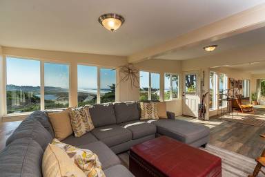 House Balcony Westhaven-Moonstone