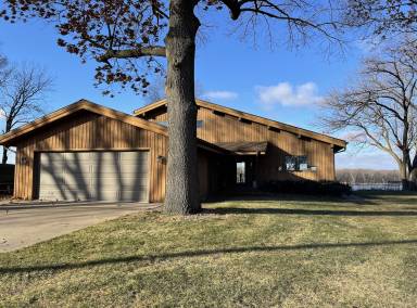 House Fishing Le Claire