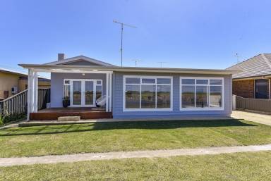 Holiday houses & accommodation in Port MacDonnell