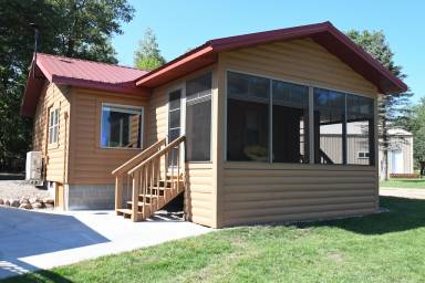 Cabin Pet-friendly Birch Lake Township