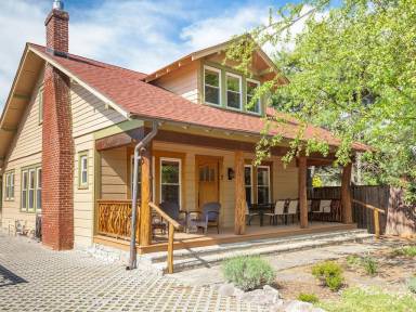 House Weaverville