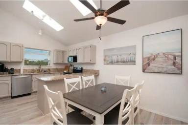 House Pet-friendly Yorba Linda