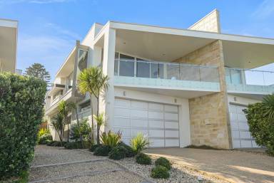 House Encounter Bay