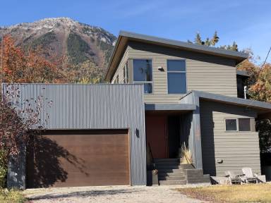 House Balcony/Patio Fernie