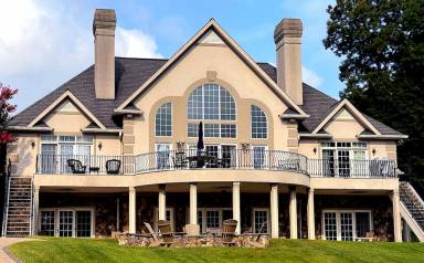 House Huddleston