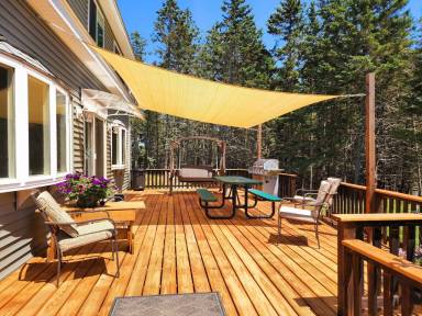 House Deer Isle