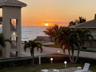 Condo Air conditioning Seven Mile Beach