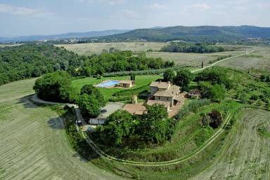 Farmhouse Levane