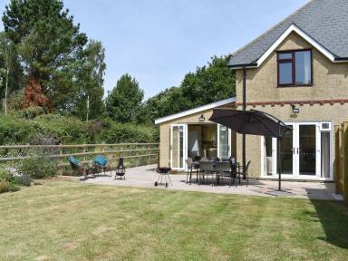 Holiday Cottages in Milford on Sea - HomeToGo