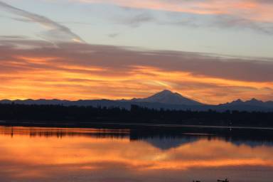 House Lummi Island
