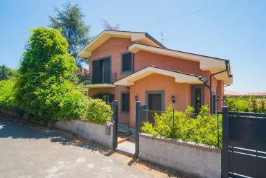 House Balcony/Patio Pedara
