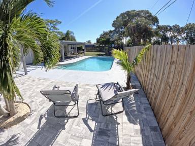 House Pool Golf Park