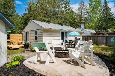 Cottage Kitchen Sauble Beach