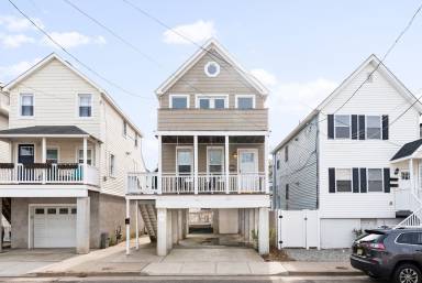 House Monmouth Beach