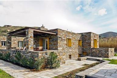 House Paralia Otzias