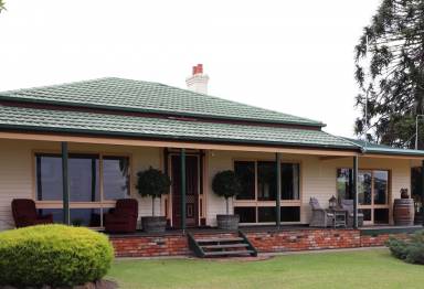 Holiday houses & accommodation in Orbost