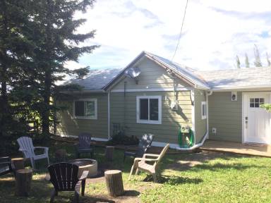 Cottage Mountain View