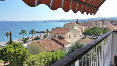 Ferienwohnung Terrasse/Balkon Antibes