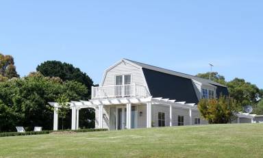 House Red Hill South
